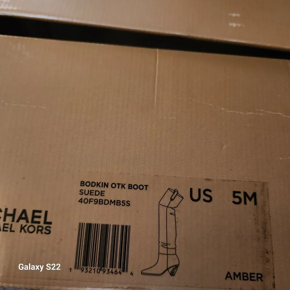 Michael Kors "Bodkin" Over the Knee Suede Heeled Boots. NIB. Size 5 - Picture 5 of 12